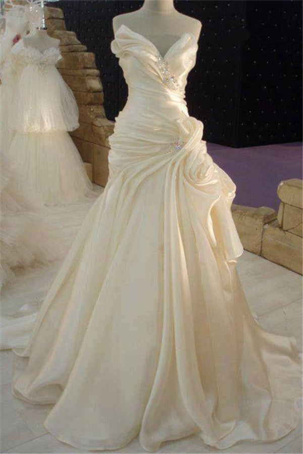 Ruffless Cream Satin Wedding Dress with Beadings Classic Long Bridal Dress Ruffless Cream Satin Wedding Dress with Beadings Classic Long Bridal Dress