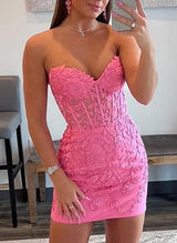 Sheath/Column Sleeveless Strapless Lace Short/Mini Homecoming Dresses With Lace-Ballbella