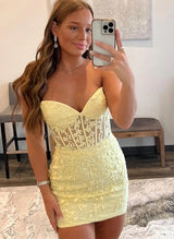 Sheath/Column Sleeveless Strapless Lace Short/Mini Homecoming Dresses With Lace-Ballbella