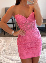 Sheath/Column Sleeveless Strapless Lace Short/Mini Homecoming Dresses With Lace-Ballbella