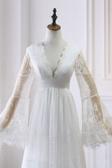 Simple Boho Wedding Dresses A-line Deep V-Neck Multilayer Lace Chiffon Beach Bridal Gowns-Ballbella