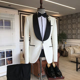 Simple White Shawl Lapel Wedding Suit For Grooms-Ballbella