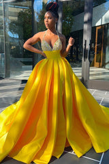 Sleeveless Ball Gown Spaghetti Backless Beading Prom Dress-Ballbella