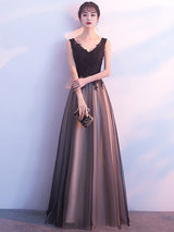 Stunning Black Evening Dresses Long V Neck Lace Tulle Sleeveless A Lien Floor Length Formal Evening Dress-Ballbella