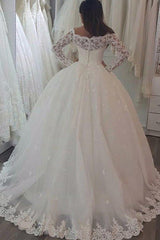 Sweep Train Applique Ball Gown Off the Shoulder Lace Long Sleevess Wedding Dresses-Ballbella