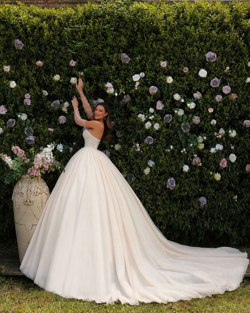 Sweetheart Long A-line Princess Glitter Sleeveless Lace Bridal Wear Long Sweetheart Long A-line Princess Glitter Sleeveless Lace Bridal Wear Long