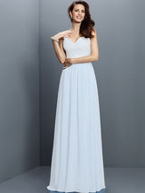 V-Neck Elegant Lace Sleeveless Long Chiffon Bridesmaid Dresses-Ballbella