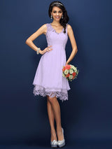 V-Neck Elegant Lace Sleeveless Short Bridesmaid Dresses-Ballbella