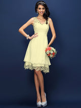 V-Neck Elegant Lace Sleeveless Short Bridesmaid Dresses-Ballbella