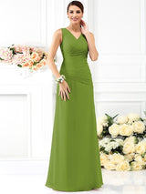 V-Neck Elegant Pleats Sleeveless Long Chiffon Bridesmaid Dresses-Ballbella