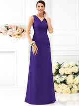 V-Neck Elegant Pleats Sleeveless Long Chiffon Bridesmaid Dresses-Ballbella