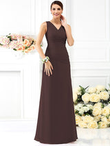 V-Neck Elegant Pleats Sleeveless Long Chiffon Bridesmaid Dresses-Ballbella
