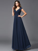 V-Neck Elegant Sleeveless Long Chiffon Bridesmaid dresses-Ballbella