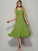 V-Neck Elegant Sleeveless Pleats Short Chiffon Bridesmaid Dresses-Ballbella