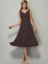 V-Neck Elegant Sleeveless Pleats Short Chiffon Bridesmaid Dresses-Ballbella