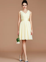 V-Neck Elegant Sleeveless Sash/Ribbon/Belt Short/Mini Chiffon Bridesmaid Dresses-Ballbella