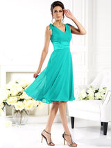 V-Neck Elegant Sleeveless Short Chiffon Bridesmaid Dresses-Ballbella