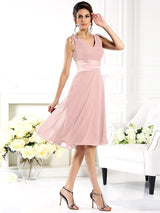 V-Neck Elegant Sleeveless Short Chiffon Bridesmaid Dresses-Ballbella