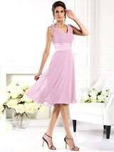 V-Neck Elegant Sleeveless Short Chiffon Bridesmaid Dresses-Ballbella
