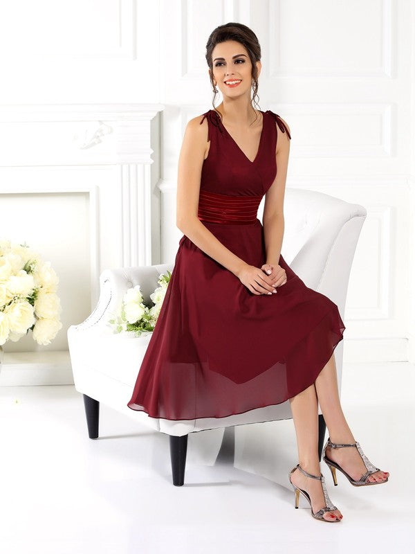 V-Neck Elegant Sleeveless Short Chiffon Bridesmaid Dresses V-Neck Elegant Sleeveless Short Chiffon Bridesmaid Dresses