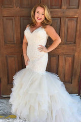 V neck Mermaid Sleeveless White Beach Wedding Dresses-Ballbella