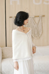 White Lace-Trimmed Wedding Gown Shawl-Ballbella