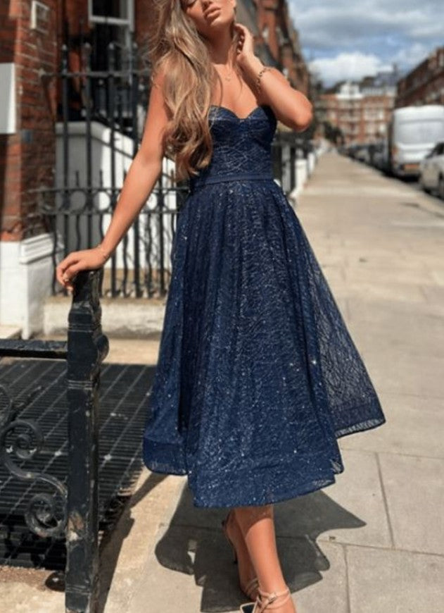 Strapless  A-Line Lace Knee-Length Homecoming Dresses