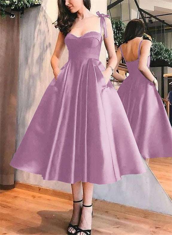 A-Line Satin Sweetheart Homecoming Dresses With Pockets