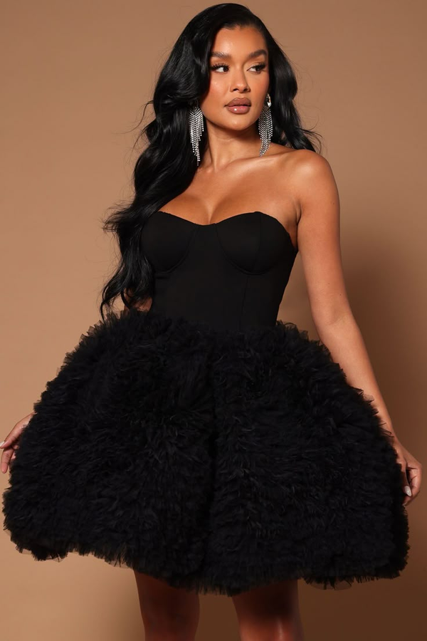 Chic Black A-Line Strapless Sweetheart Homecoming Dresses Mini Sleeveless On Sale