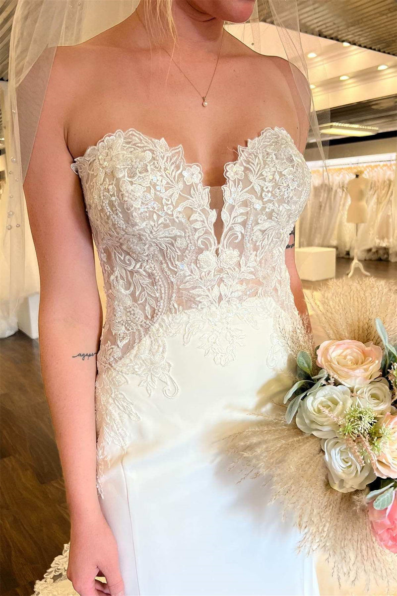 Glamorous Sweetheart Strapless Satin Mermaid Wedding Dresses Sleeveless Open Back With Appliques Lace