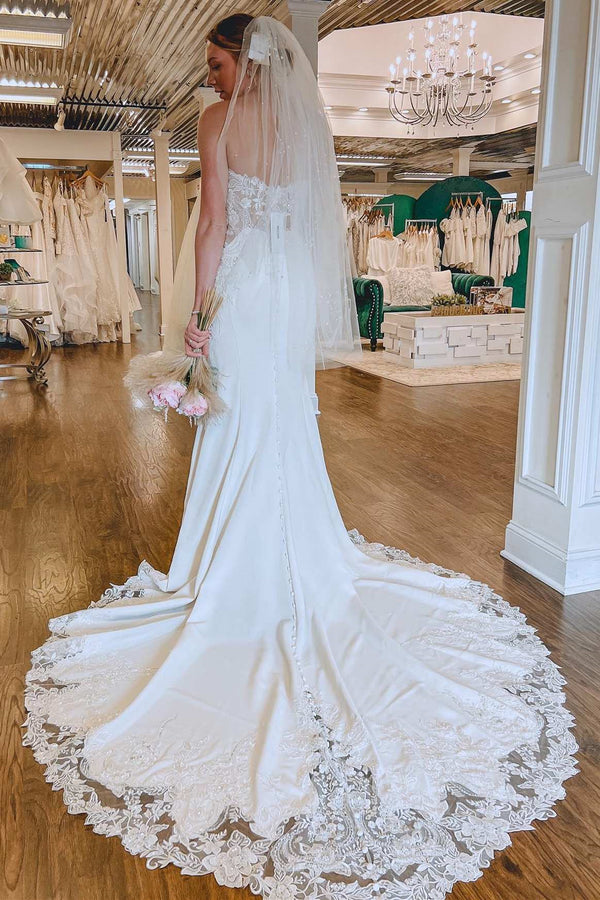 Glamorous Sweetheart Strapless Satin Mermaid Wedding Dresses Sleeveless Open Back With Appliques Lace