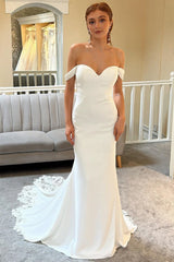 Elegant Sweetheart Off-The-Shoulder Satin Wedding Dress Mermaid Sleeveless Open Back With Appliques Lace