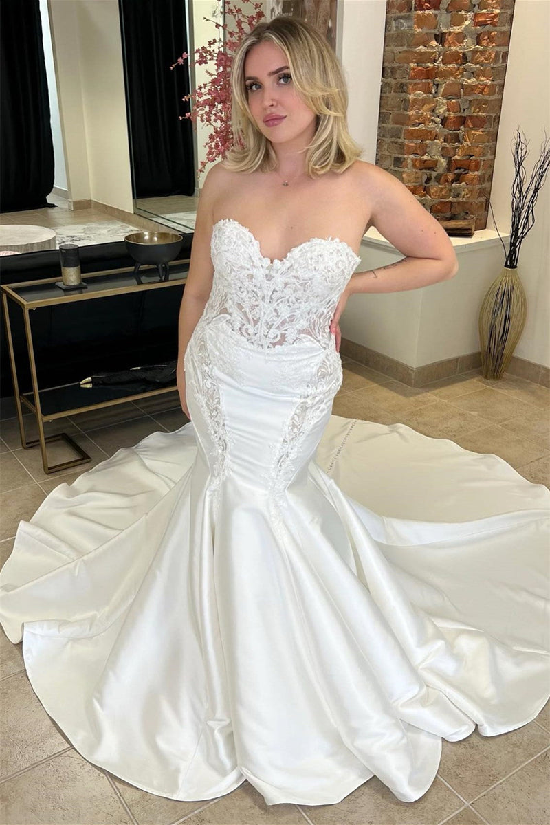 Modern Sweetheart Strapless Satin Wedding Dress Sleeveless Mermaid zipper Back Lace Appliques With Buttons
