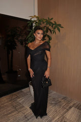 Glamorous Black Off-The-Shoulder Mermaid Prom Dresses Sheath Lace With Pleats