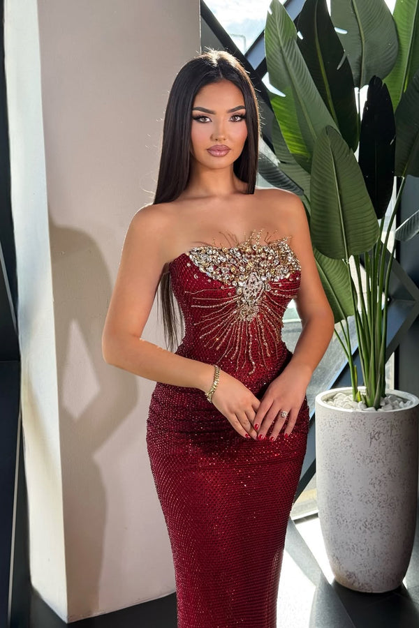 Chic Burgundy Strapless Sleeveless Mermaid Prom Dresses Sheath Gem With Pleats