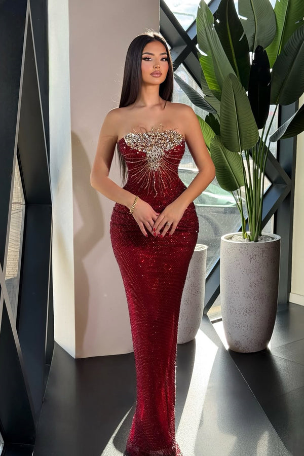 Chic Burgundy Strapless Sleeveless Mermaid Prom Dresses Sheath Gem With Pleats