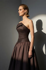 Luxury Brown Strapless Sleeveless Satin Prom Dress A-Line Beads With Zipper Pleats