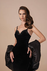 Vintage Black V-Neck Spaghetti-Straps Sleeveless Velvet Prom Dresses Mermaid With Beads Zipper