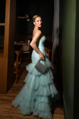 Elegant Strapless Sleeveless Tulle Prom Dresses Floor Length With Pleats Zipper