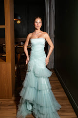 Elegant Strapless Sleeveless Tulle Prom Dresses Floor Length With Pleats Zipper