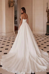 Charming Sweetheart Strapless Sleeveless Satin Prom Dresses High Split With Zipper Pleats