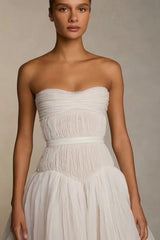 Elegant Strapless Sleeveless Tulle Prom Dresses A-Line With Pleats