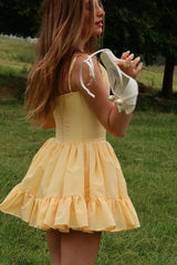Pretty Daffodil Spaghetti-Straps Sleeveless Homecoming Dresses Mini With Zipper Pleats