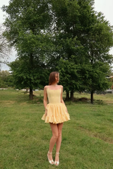 Pretty Daffodil Spaghetti-Straps Sleeveless Homecoming Dresses Mini With Zipper Pleats