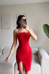 Romantic Red Strapless Sleeveless Satin Homecoming Dresses Mini Side Split With Feather