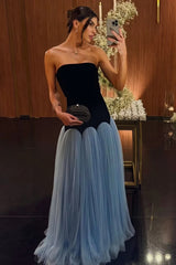 Elegant Black Blue Strapless Sleeveless A-Line Prom Dresses Floor Length With Pleats