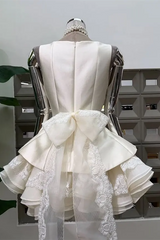 Pretty Straps Sleeveless Satin Lace Homecoming Dresses Mini With Pleats Zipper