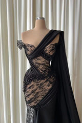 Romantic Black One Shoulder Lace Mermaid Prom Dresses Floor Length With Beads