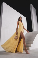 Chic Daffodil Halter V-Neck Sleeveless Mermaid Prom Dresses Backless High Split With Zipper
