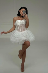 Elegant White Sweetheart Strapless Sleeveless Tulle Lace Homecoming Dresses Mini With Pleats
